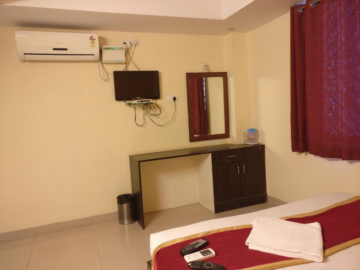 Hotel Skyland Bangalore Exterior photo